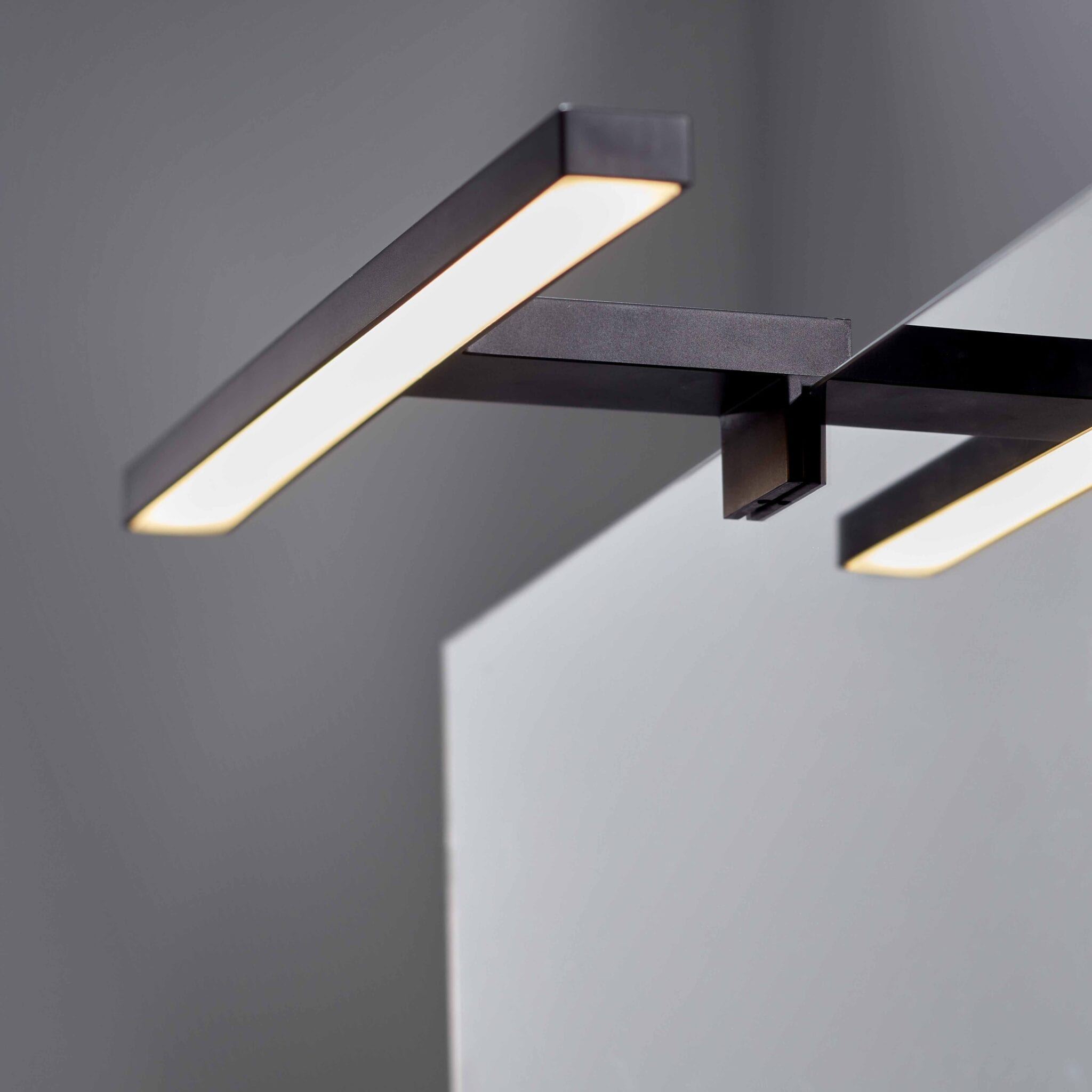 Garonne LED Speillampe 5W | Illuminor as